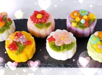 step7: .之後就可隨意放上花花..葉子..輕輕按壓就可以