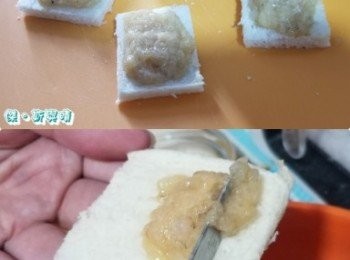 step2: 將白麵包一塊切開成四塊，備用，將蝦蓉均勻塗抹於白麵包之上，再掃上蛋液，沾上麵包糠，備用