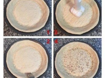 step5: 整成模具大小後，
在底部戳洞；
刷上香油、撒上芝麻；