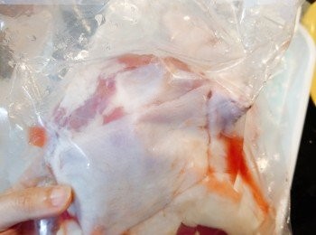 step1: 鴨腿解凍。