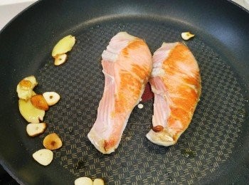 step5: 兩邊煎香後拿起備用