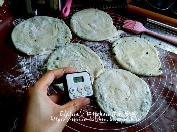 step9: 全部麵糰壓扁後靜置10分鐘