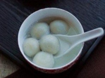 step12: 煮好的湯圓可以加入醪糟、糖桂花調味食用