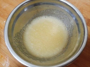 step2: 魚膠粉 10g +30g凍開水攪勻等1分鐘