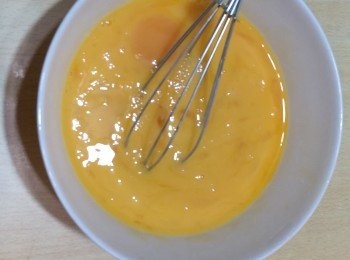 step4: 打發雞蛋。