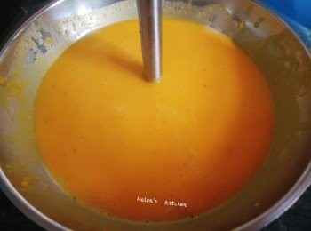 step8: 以搅拌机或手搅捧搅拌成蓉