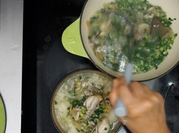 step9: 之後將湯加入椰菜花碎即可