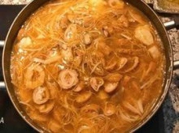 step14: 放入大腸再次煮滾即可；