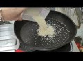 step5: Day 3: 

先炒白芝麻
白鑊炒  : 無油, 無水, 無糖  炒至微黃色和傳出香味