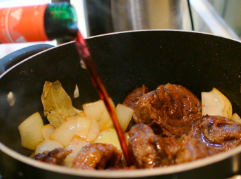 step5: 加入2／3支紅酒