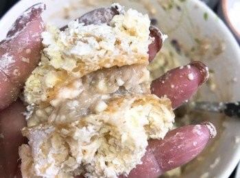 step5: 將調好味的老少平安釀入。