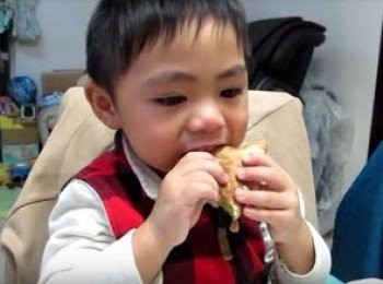 step7: 未影完相已經有個小朋友係咁問食得未喇~