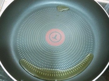 step2: 燒熱油