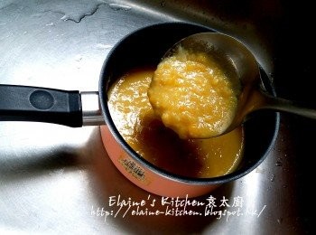 step8: 再加入蛋液拌勻拌勻成粟米汁