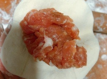 step7: 正常咁包就得啦，但可能係新鮮皮，唔洗用水封口都得
就咁掐實已經封到口了