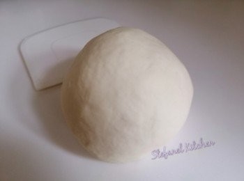 step2: 搓揉成團狀