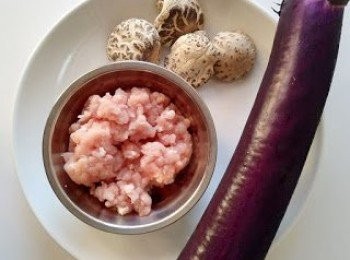 step1: 冬菇浸六小時水