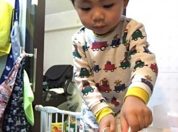 step2: 用約300ml芝麻水煮溶冰糖