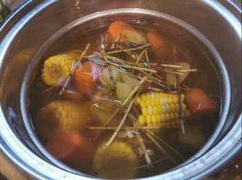 step5: 煲好後涼凍後可以室溫飲或放雪櫃後冷凍後飲也十分好味！