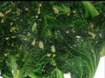 step3: 以大火兜羽衣甘藍片刻，灑下少許鹽調味即可。



想知道我更多食譜，可去我Facebook， 專頁。

https://m.facebook.com/carlineki/