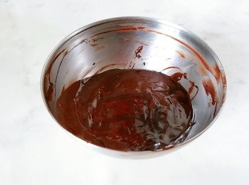 step2: 手力夠..可用手打400次...唔夠力..就用電動打蛋器打..打至稠身..