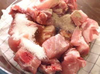 step3: 上醃拌勻，待10分鐘