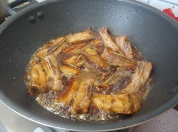 step6: 滾起后再轉最慢火炆約40分鐘