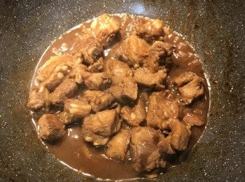 step9: 開蓋後試醬汁並微調，接著開大火，