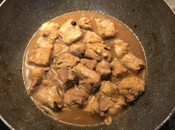 step7: 加入足量的水大火煮滾，