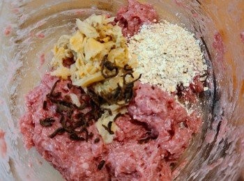 step4: 加入陳皮、冬菜和燕麥片拌勻。