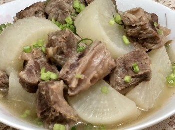 step9: 最後灑上蔥粒及唐芹粒裝飾就大功告成了。