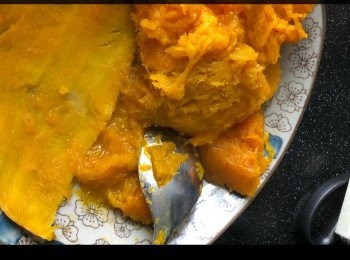 step2: 蒸熟後刮肉去皮