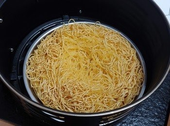 step9: 取出面餅放碟上備用