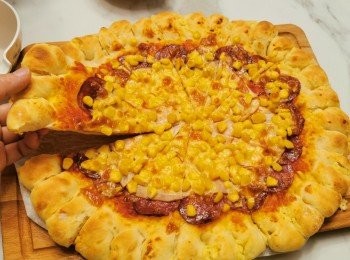 step13: 放入已預熱的焗爐用200度，用下火焗10分鐘再用上下火焗8分鐘即成