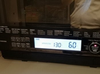 step10: 使用水波爐不預熱過熱水蒸氣，130度合共60+30分鐘，中途取出翻一翻牛臉頰。選用鑄鐵鍋或較耐熱鍋。（可用明火細火炆煮，時間自己測試，筷子輕易刺穿牛臉肉。）