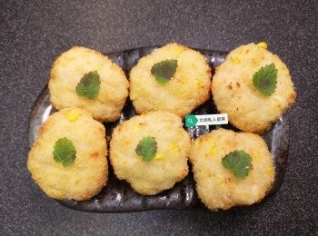 step6: 脆卜卜的墨魚粟米炸餅出爐啦！