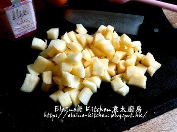 step1: 紅蘋果去皮切粒
