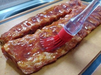 step6: 焗前1-2小時將骨取出回室溫; 再掃上一層醬汁