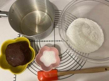 step1: <span class="group_1">材料</span>：可做6個份量

​