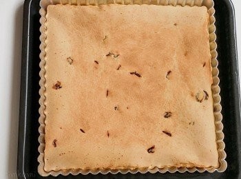 step1: 雞蛋和牛奶攪拌均勻
加入沙律油再攪拌
篩入糯米粉，砂糖，泡打粉 攪拌至冇顆粒狀態