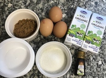 step1: 準備好<span class="group_1">食材</span>，秤好糖的重量！沒有布丁模具，也可以用小碗來做喔～