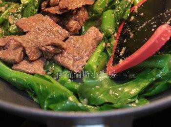 step3: 牛肉回鑊快炒完成