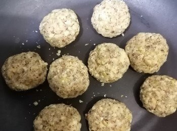 step1: 天貝
杏仁粉
椰子粉
亞麻籽粉
牛至
蒜鹽