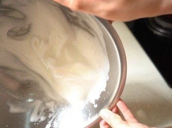 step3: 打至反轉大盤，蛋白不會倒出就可以了，