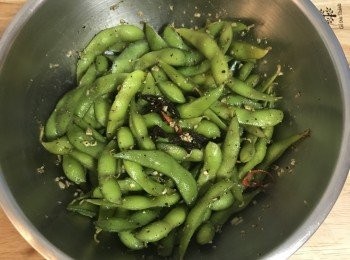 step6: 趁熱拌勻，試吃調整鹹度，放入冰箱冷藏15分鐘（冷藏或靜置後會更入味喔～）