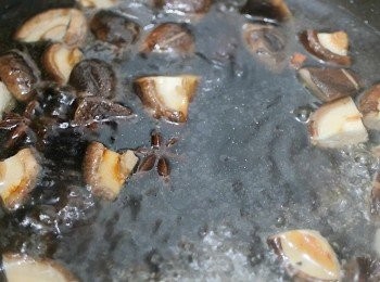 step2: 加入水和八角