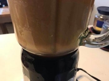 step10: 把②和<span class="group_2">調味料</span>放入果汁機打成濃湯狀。
　