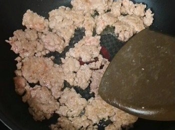 step2: 煎香豬肉碎