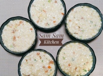 step5: 將豆腐混合物放入小杯內... 約九成滿！