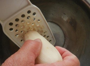 step7: 將①的蓮藕的水分瀝乾